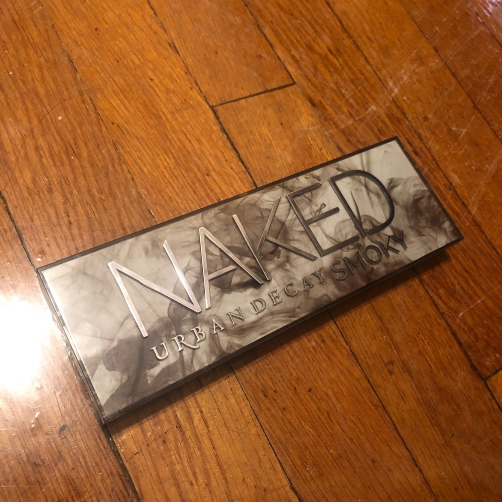 Urban Decay Naked Smoky Palette